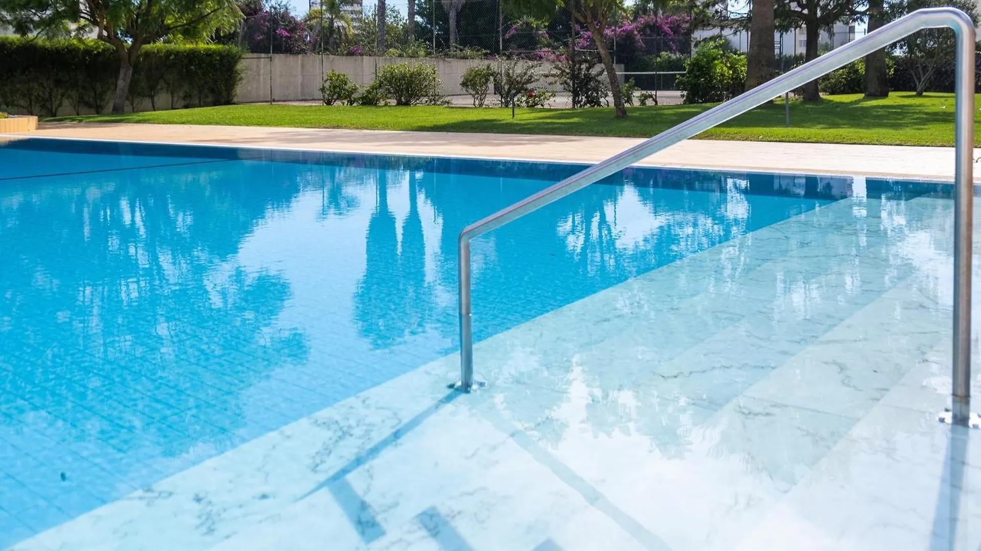 Apartment With Swimming Pool Alvor