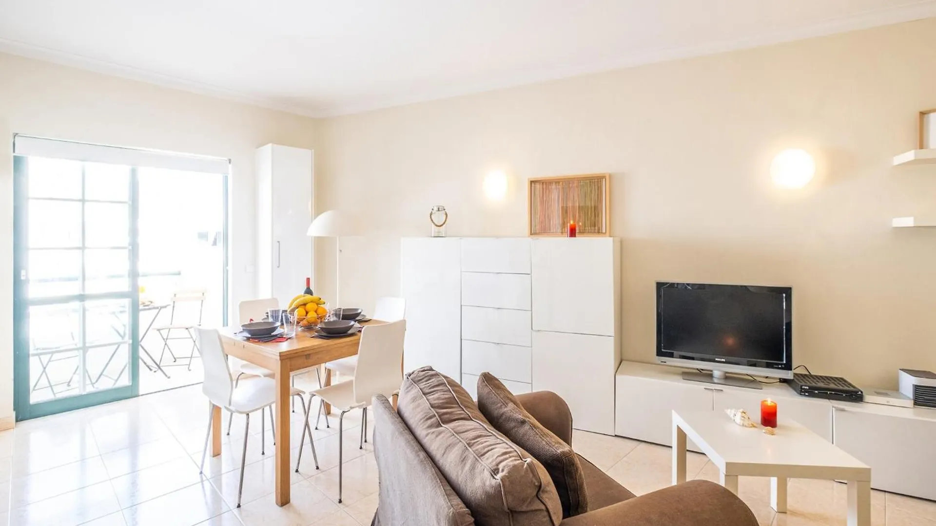 Apartment With Swimming Pool Alvor 0*,